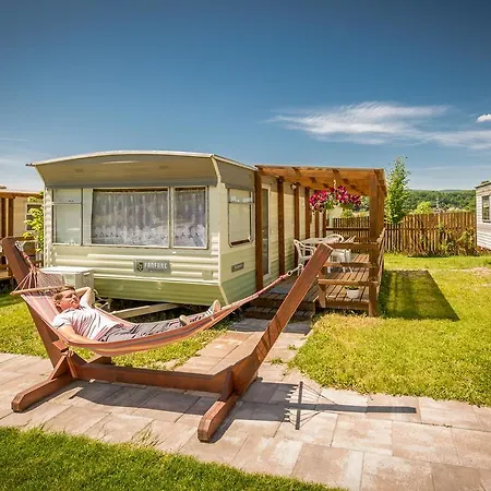 Kemping Nemeth & Pool Access